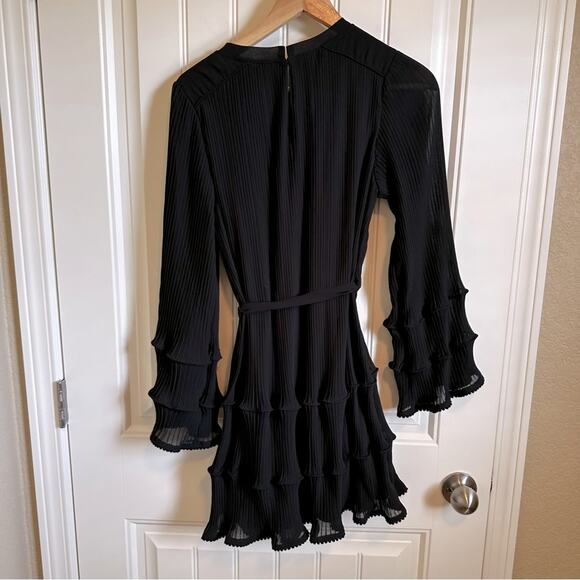 Forever 21 woman’s dress small black long sleeve - Picture 5 of 7